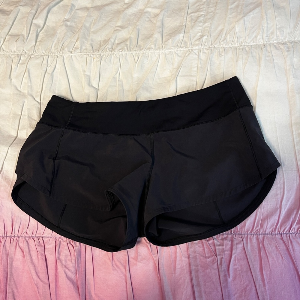 Lululemon speed shorts 2.5" size 6